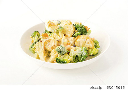 ブロッコリーとカリフラワーの玉子サラダ 63045016