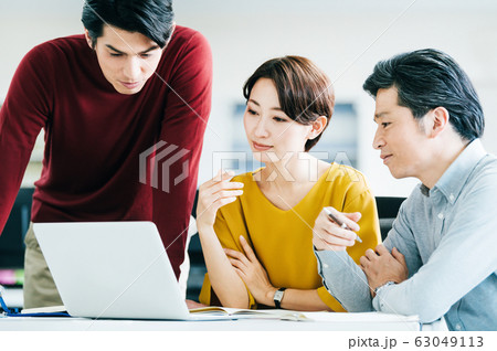 ビジネスシーン ビジネスシーン 63049113
