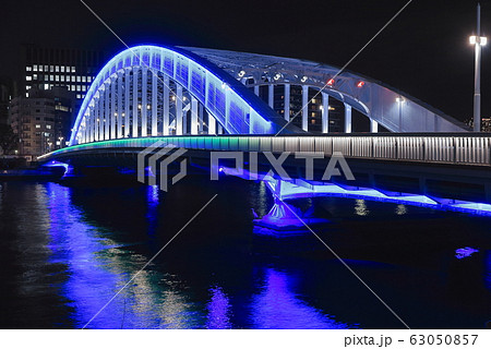 都市夜景　東京　永代橋と隅田川 63050857