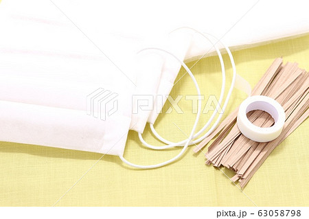 手作りマスク　不織布　サージカルテープ　ワイヤー 63058798