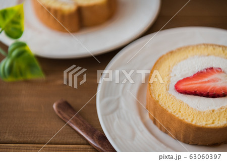 ロールケーキ ロールケーキ 63060397