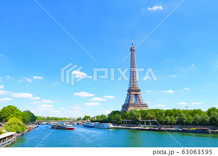 エッフェル塔　パリ　フランス 63063595