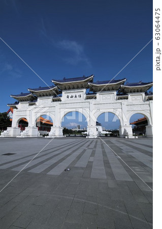 自由広場門(台湾・台北市中正紀念堂) 自由広場門(台湾・台北市中正紀念堂) 63064475