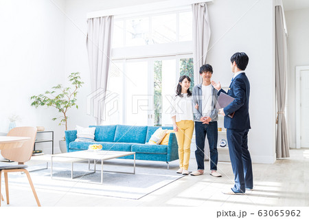 若い家族、モデルルーム 63065962
