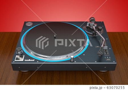 Phonograph Turntable on the wooden table 63070255