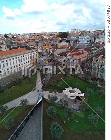 ポルトのクレリゴス塔上からのコルドアリア庭園風景 63074927