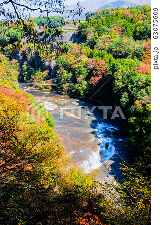 吹割の滝 (秋):第一観瀑台より 吹割の滝 (秋):第一観瀑台より 63075609