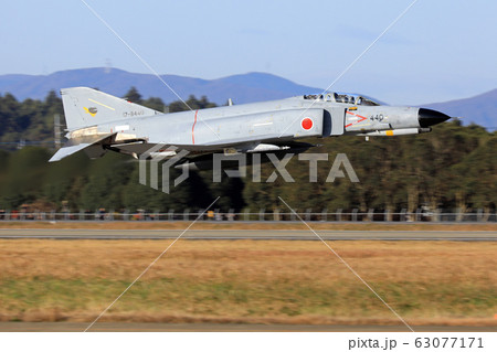 F 4 ファントム戦闘機 離陸の写真素材