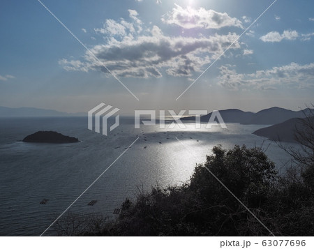 万葉岬から見る午後の相生湾、播磨灘の眺望 63077696