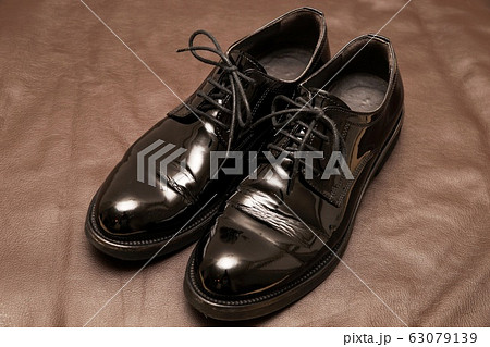 エナメルのレディースシューズ エナメルのレディースシューズ 63079139