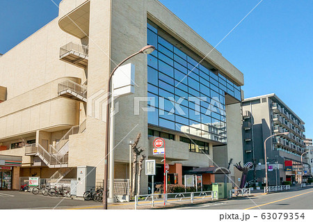 東京都、東村山市立中央公民館 63079354