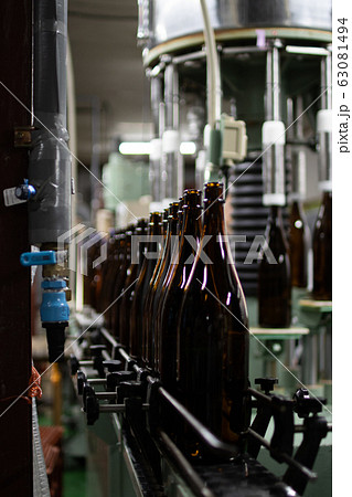 酒蔵 瓶詰め 酒蔵 瓶詰め 63081494