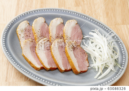 合鴨ロース燻製 63086326