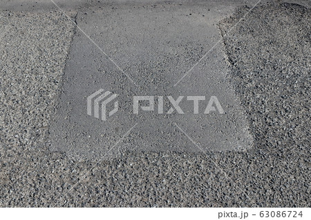 アスファルト テクスチャー 道路工事復旧跡01 アスファルト テクスチャー 道路工事復旧跡01 63086724