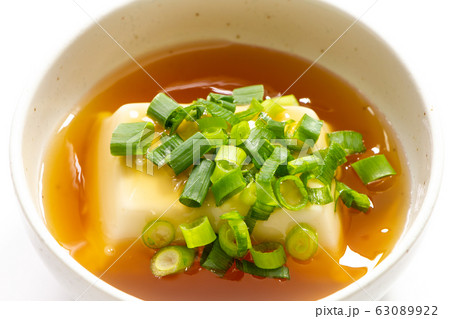 あんかけ胡麻豆腐。(白バック) 63089922