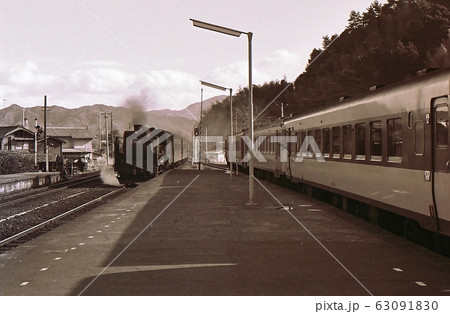 昭和43年　天橋立駅到着の宮津線C58牽引旅客列車　京都府 63091830