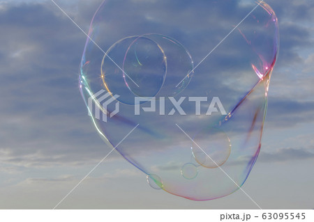 「山口県光市」虹ヶ浜海水浴場・シャボン玉 63095545