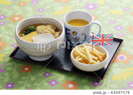 お子様ランチ お子さまセット お子様うどんセット 子供用メニューの写真素材