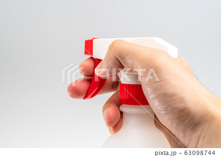 Protective face mask and sanitizer gel dispenser病毒, 傳染病, 生病, 疾病, 武漢肺炎, SARS, 流感, 感冒, 酒精, 消毒 63098744