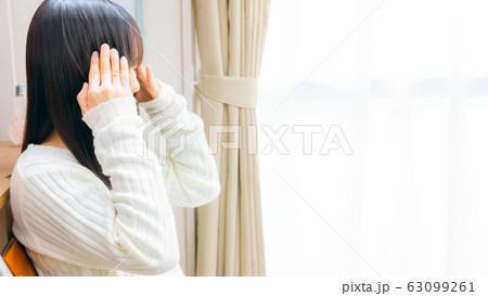 頭痛の女性 様々な頭痛 悩み 16:9 頭痛の女性 様々な頭痛 悩み 16:9 63099261