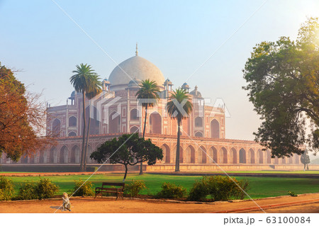 Beautiful view of the Humayun's Tomb, Dehli, India Beautiful view of the Humayun's Tomb, Dehli, India 63100084