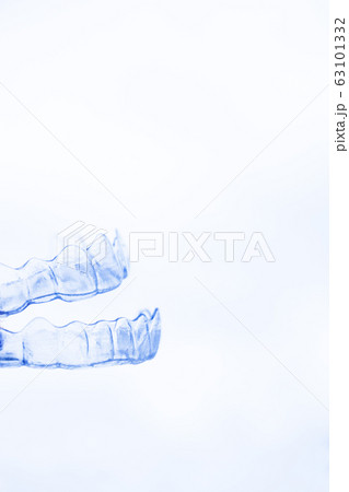 Transparent plastic splint for dental alignment 63101332