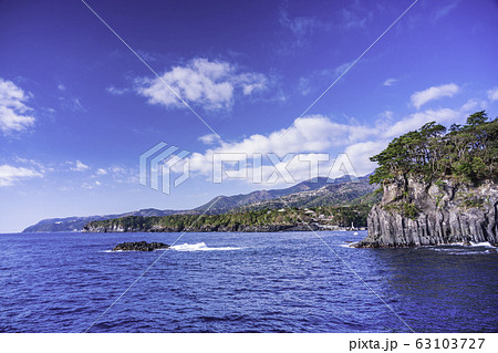 【静岡県】東伊豆・城ヶ崎海岸　大淀小淀の海岸線 63103727