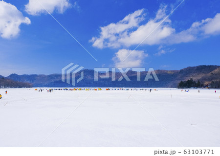 赤城大沼の穴釣り３ 63103771