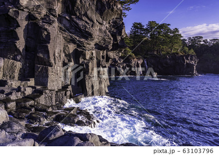 【静岡県】東伊豆・城ヶ崎海岸 大淀小淀 【静岡県】東伊豆・城ヶ崎海岸 大淀小淀 63103796