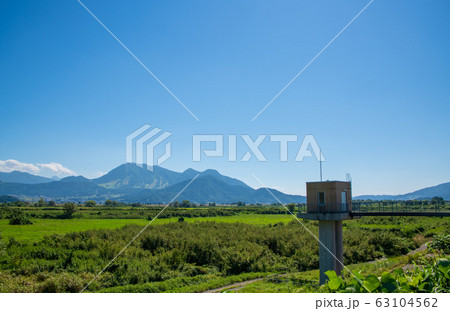 道の駅　花の駅千曲川　国道１１７号沿いの景色　長野県飯山市 63104562