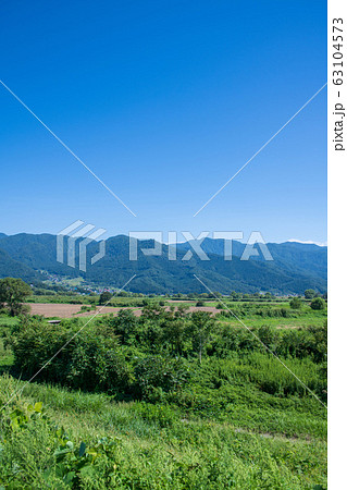 道の駅　花の駅千曲川　国道１１７号沿いの景色　長野県飯山市 63104573