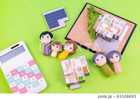 太陽光発電システム付きの二世帯住宅イメージ　 63106665