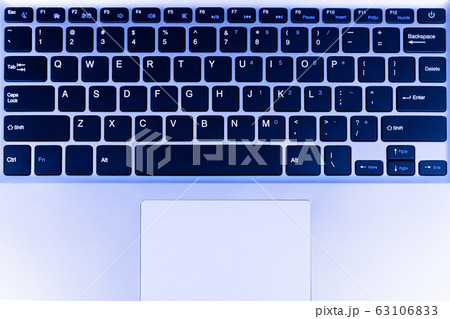 ノートパソコン　キーボード　ブルーカラー 63106833