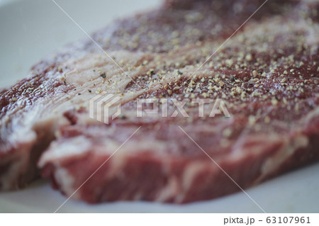 牛肉 ステーキ 63107961