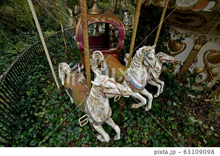 遊園地の廃墟 63109098