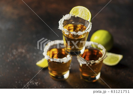 Tequila shots 63121751