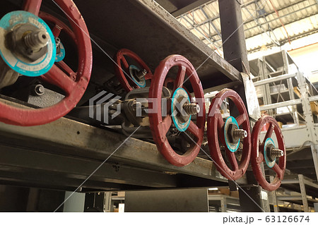 Heavy industry metal gate valve on inventory spare Heavy industry metal gate valve on inventory spare 63126674