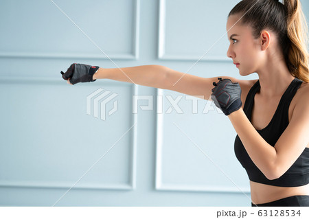 女性 美人 人物 ボクシング ダイエット 元気 スポーツ 運動 女性 美人 人物 ボクシング ダイエット 元気 スポーツ 運動 63128534