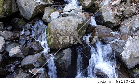 冬山の流水 冬山の流水 63130719