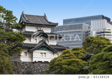 皇居 富士見櫓とビル群 皇居 富士見櫓とビル群 63138428