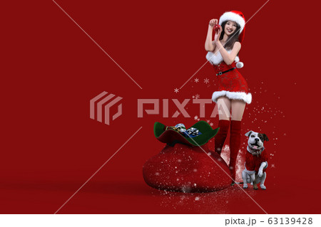 クリスマスのコスチュームを着てプレゼントの袋の隣でポーズをとる笑顔の日本人の若い女性と犬 クリスマスのコスチュームを着てプレゼントの袋の隣でポーズをとる笑顔の日本人の若い女性と犬 63139428