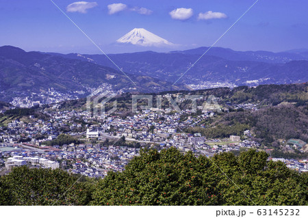 （静岡県）東伊豆・小室山から望む富士山 63145232