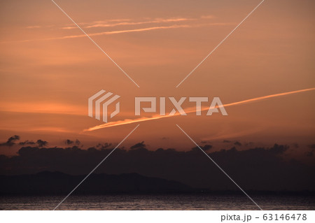 日の出と空 63146478
