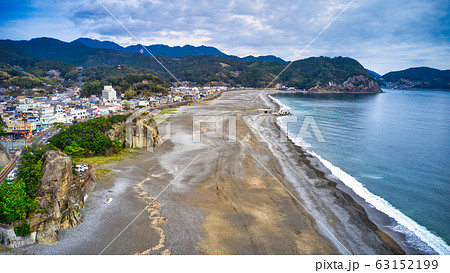 三重県熊野市の獅子岩《世界遺産》をドローン空撮。みんなが写真を撮る景色とは違う別の視点から... 三重県熊野市の獅子岩《世界遺産》をドローン空撮。みんなが写真を撮る景色とは違う別の視点から... 63152199