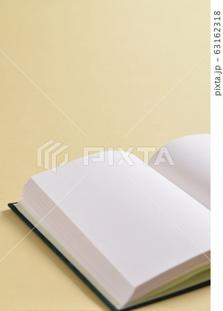 白いページの本 白いページの本 63162318