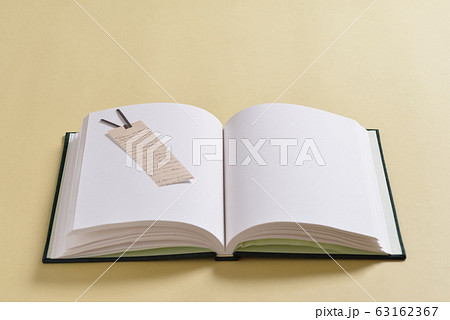白いページの本 63162367