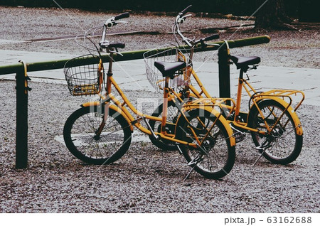 黄色い自転車の写真素材 [63162688] - PIXTA