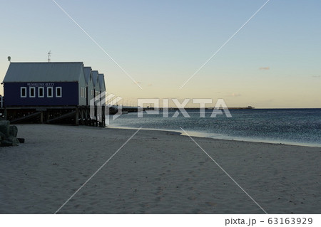 千と千尋の神隠しのモデルの一つと言われるバッセルトンの水上列車 西オーストラリア パースの写真素材