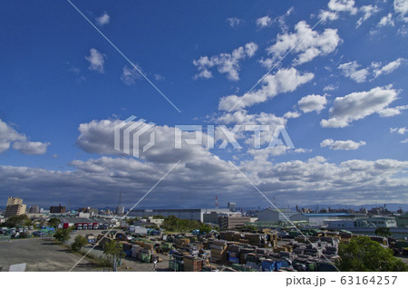 大阪市の大正区・住之江区の工業地帯の風景。 63164257