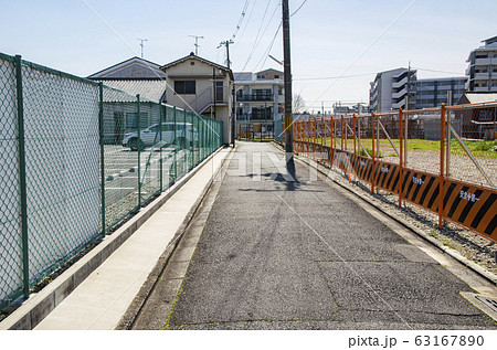 京都駅東　塩小路通り付近の町並み 63167890